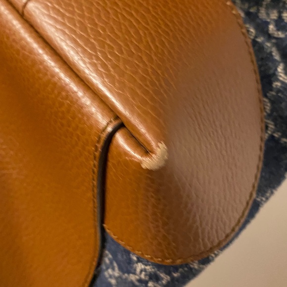 Gucci Tote Bag - Picture 13 of 16